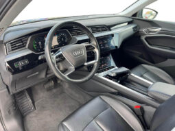 AUDI e-tron Advanced 50 quattro lleno