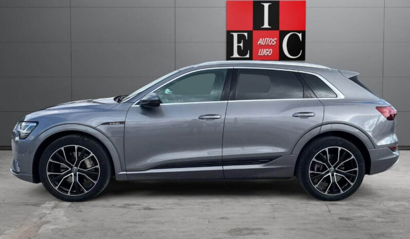 AUDI e-tron Advanced 50 quattro lleno
