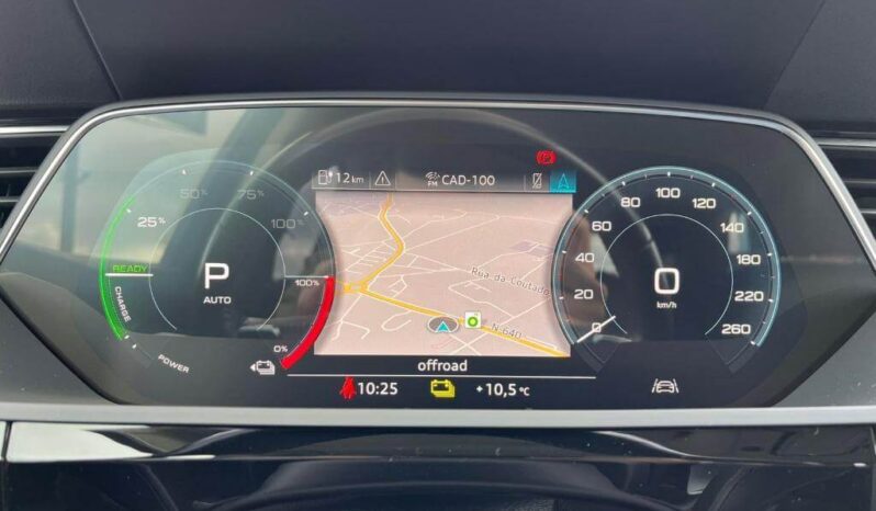 AUDI e-tron Advanced 50 quattro lleno
