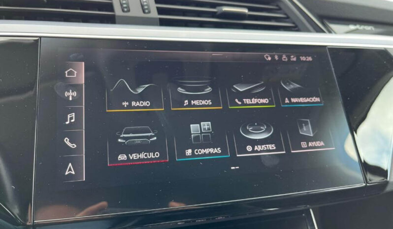 AUDI e-tron Advanced 50 quattro lleno