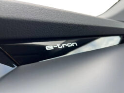 AUDI e-tron Advanced 50 quattro lleno