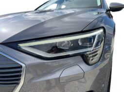AUDI e-tron Advanced 50 quattro lleno