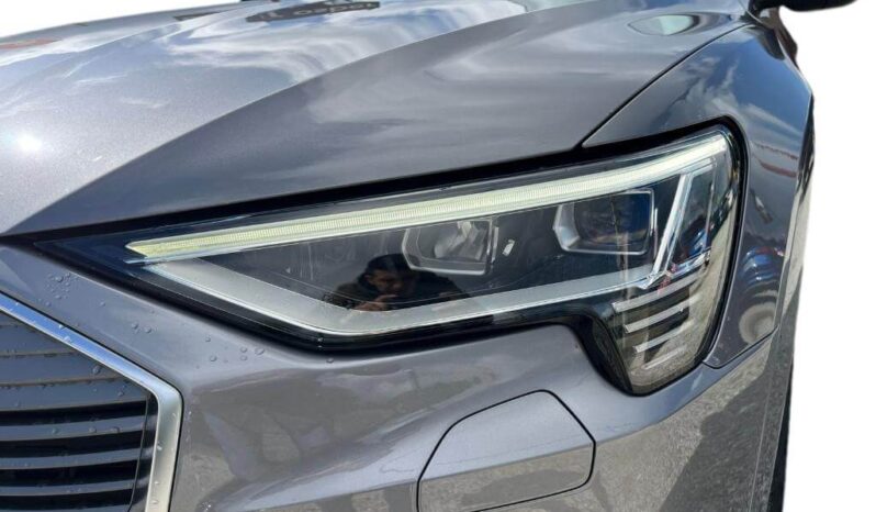 AUDI e-tron Advanced 50 quattro lleno