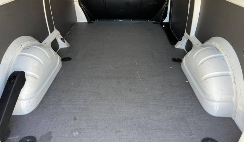 VOLKSWAGEN Transporter Furgon Largo TN 2.0 TDI lleno