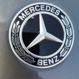 MERCEDES-BENZ Clase A A 180 d Sedan lleno