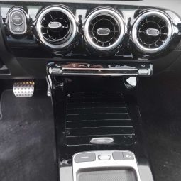 MERCEDES-BENZ Clase A A 180 d Sedan lleno