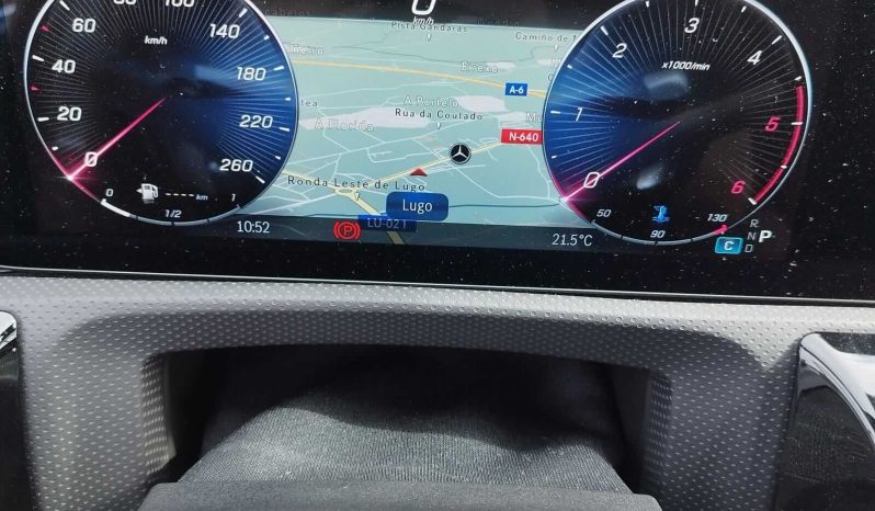 MERCEDES-BENZ Clase A A 180 d Sedan lleno
