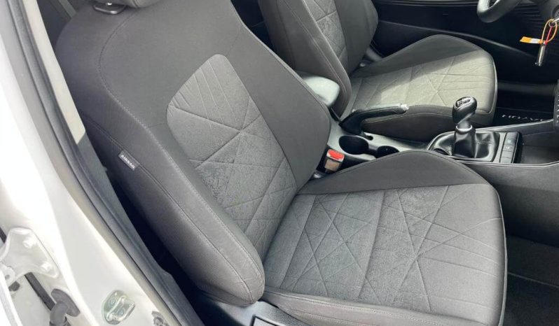 HYUNDAI Bayon 1.2 MPI Maxx lleno