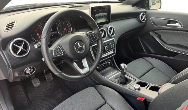 MERCEDES-BENZ Clase A A 200 d lleno