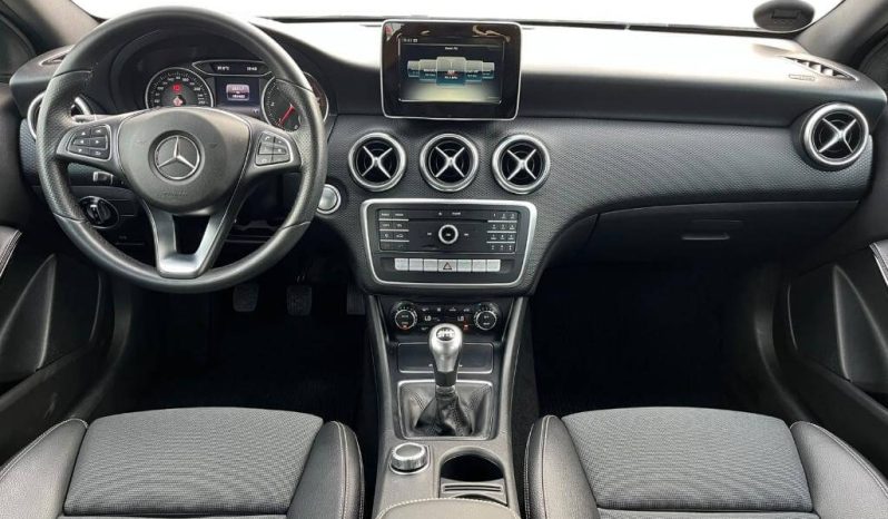 MERCEDES-BENZ Clase A A 200 d lleno
