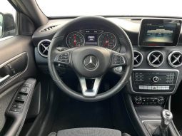 MERCEDES-BENZ Clase A A 200 d lleno