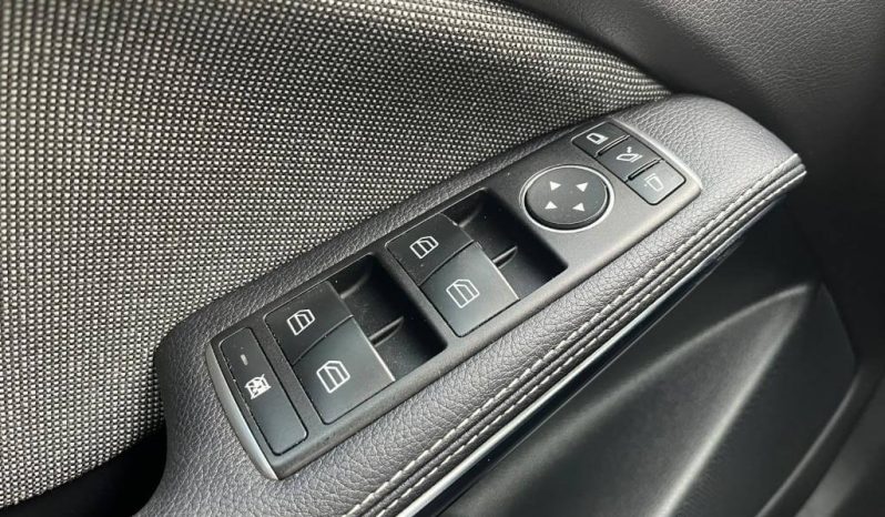 MERCEDES-BENZ Clase A A 200 d lleno