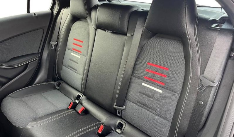 MERCEDES-BENZ Clase A A 200 d lleno