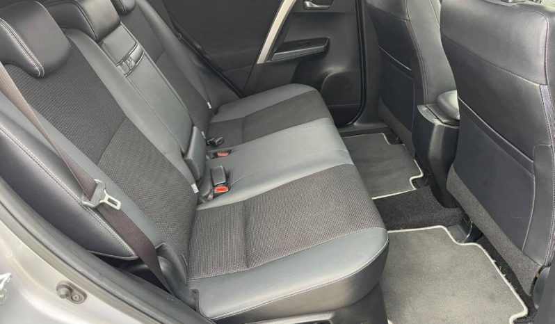 TOYOTA Rav4 2.5l hybrid 2WD Advance lleno