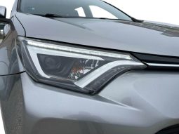 TOYOTA Rav4 2.5l hybrid 2WD Advance lleno
