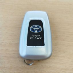 TOYOTA C-HR 1.8 125H Advance lleno