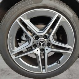 MERCEDES-BENZ Clase A A 180 d Sedan lleno