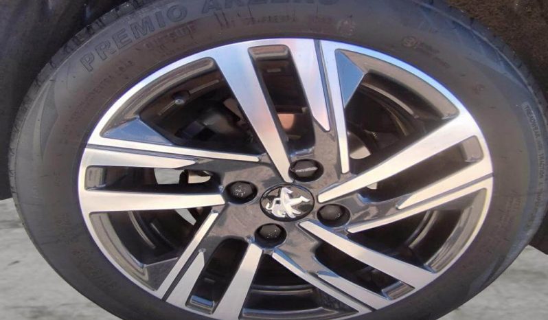 PEUGEOT 208 Allure Puretech 100 lleno