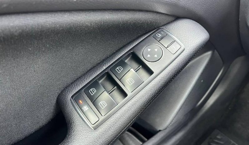 MERCEDES-BENZ Clase A A 180 d lleno