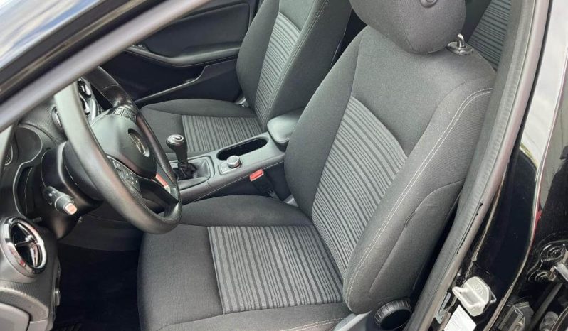 MERCEDES-BENZ Clase A A 180 d lleno