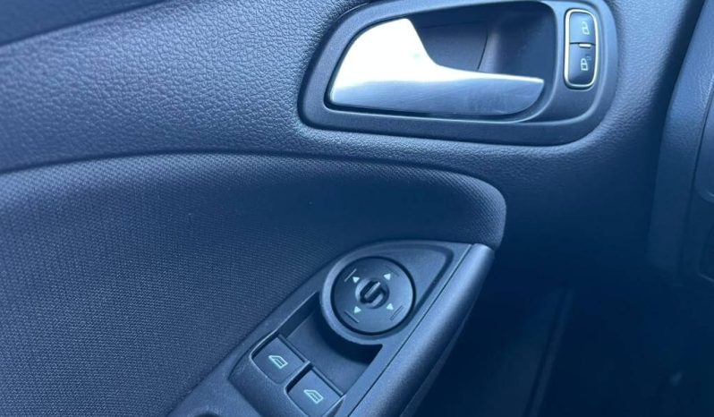 FORD Focus 1.5 Ecoblue Titanium lleno