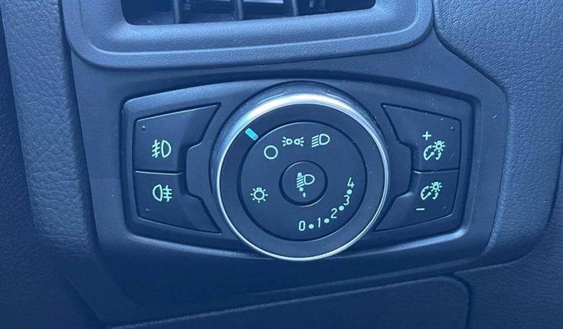 FORD Focus 1.5 Ecoblue Titanium lleno