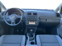 VOLKSWAGEN Touran 1.6 TDI Advance lleno