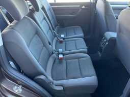VOLKSWAGEN Touran 1.6 TDI Advance lleno