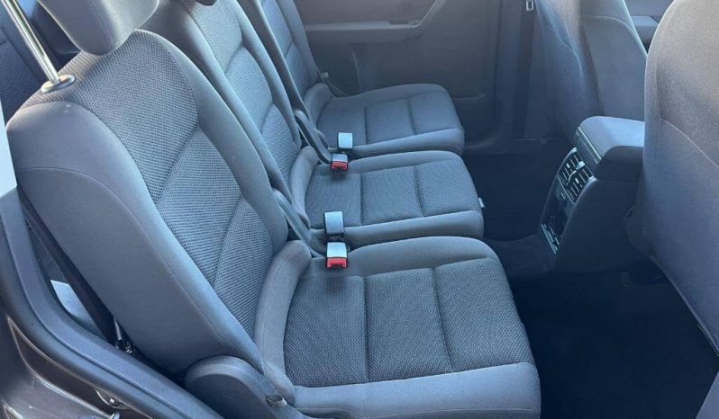 VOLKSWAGEN Touran 1.6 TDI Advance lleno