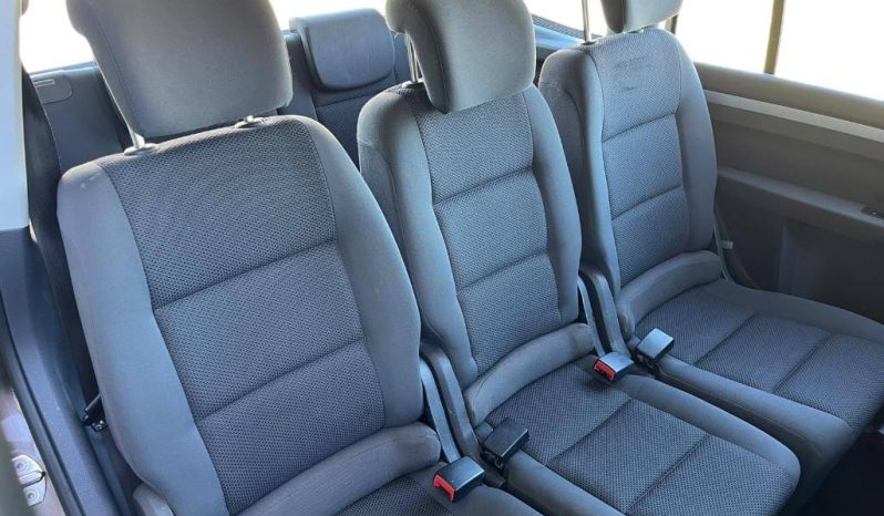 VOLKSWAGEN Touran 1.6 TDI Advance lleno