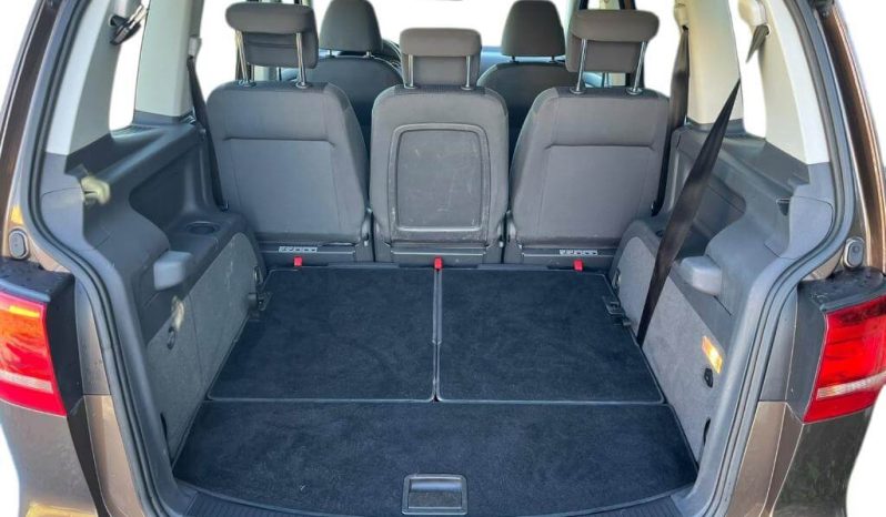 VOLKSWAGEN Touran 1.6 TDI Advance lleno
