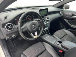MERCEDES-BENZ Clase A A 220 d 4MATIC lleno