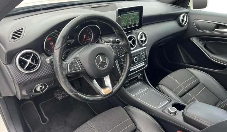 MERCEDES-BENZ Clase A A 220 d 4MATIC lleno
