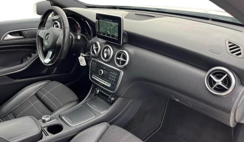 MERCEDES-BENZ Clase A A 220 d 4MATIC lleno