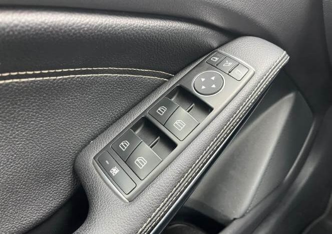 MERCEDES-BENZ Clase A A 220 d 4MATIC lleno